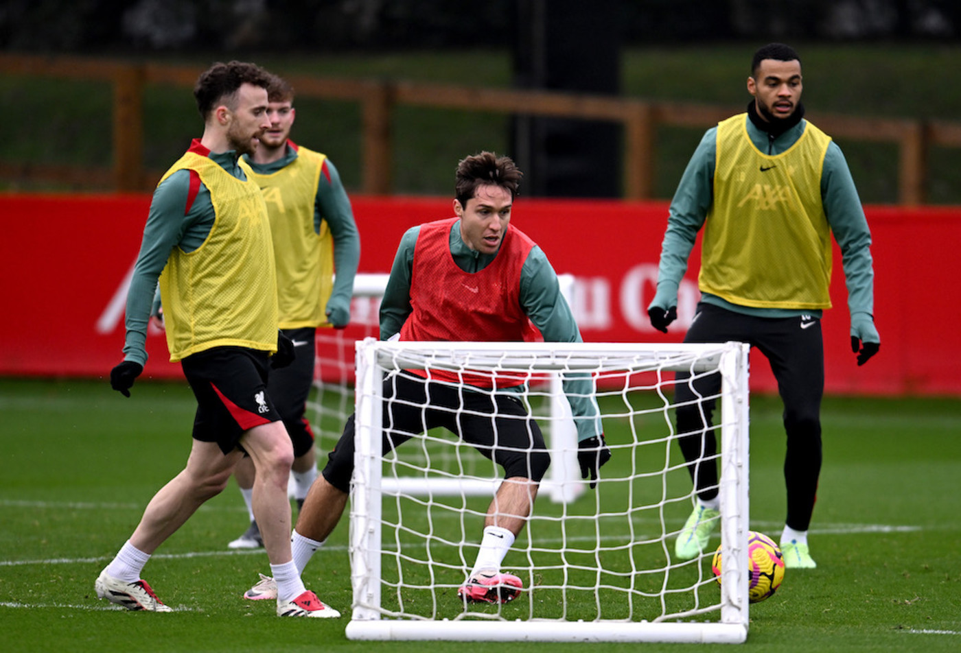 Bild till nyheten 📹📸 Jota och Chiesa i träning inför Fulham